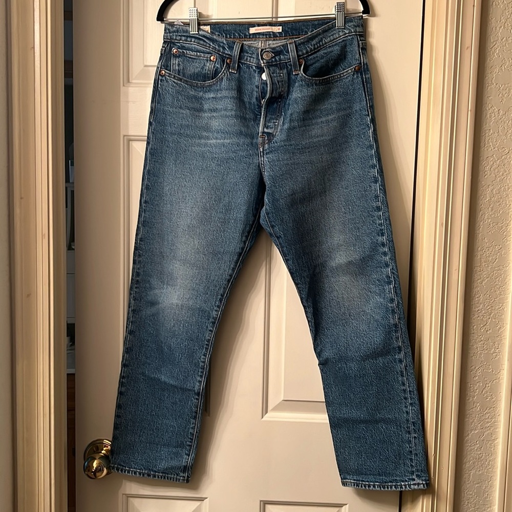 Levis wedgie
